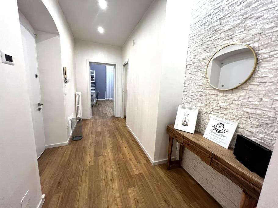 La Casa Del Papa Lägenhet Bari Exteriör bild